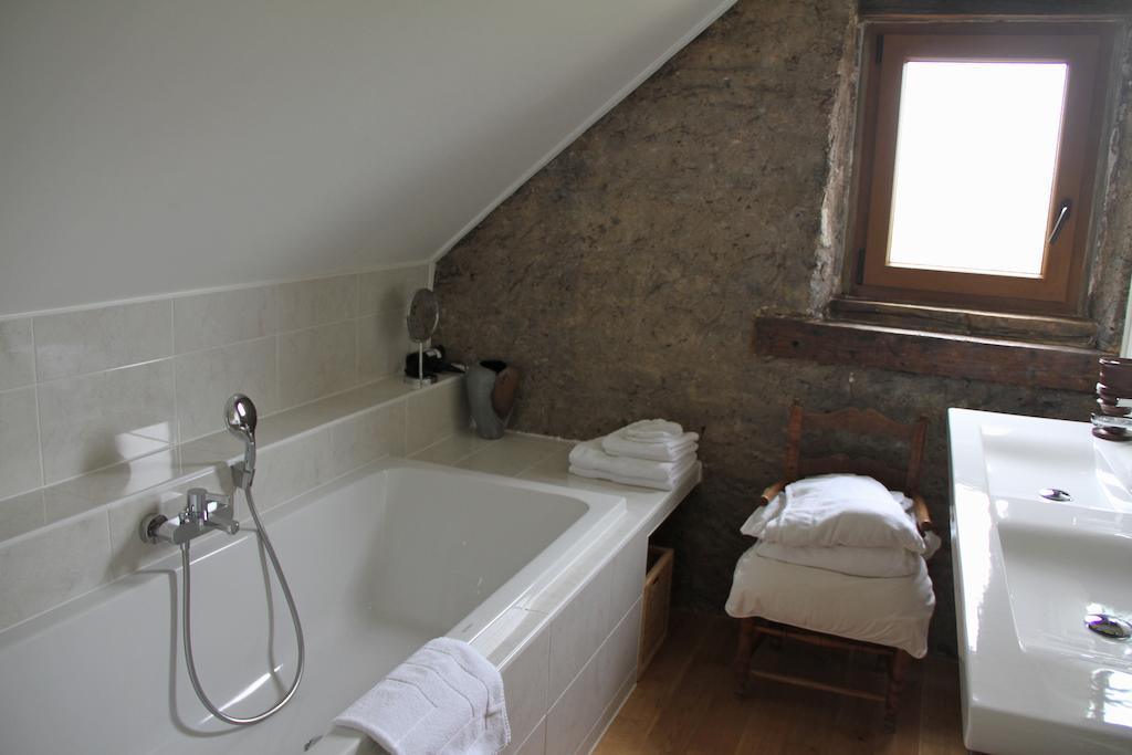 Chambres D'Hotes Les Chalands Сарґемін Номер фото